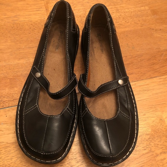 Naturalizer black leather Mary Janes nice outer condition please see photos 9M - Picture 1 of 11